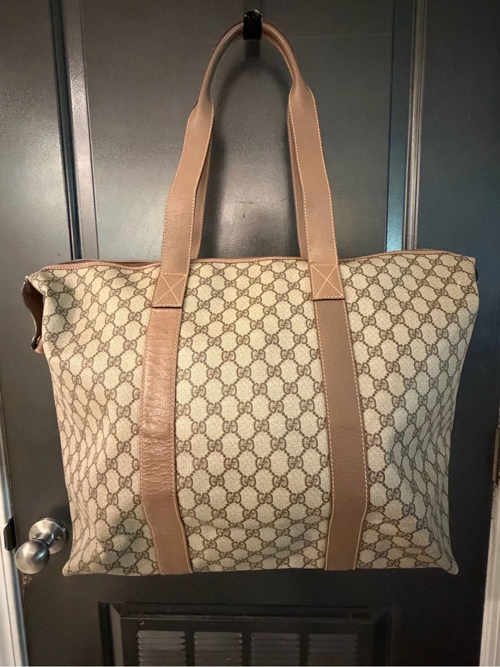 Gucci Beige Brown GG Supreme Canvas large travel tote